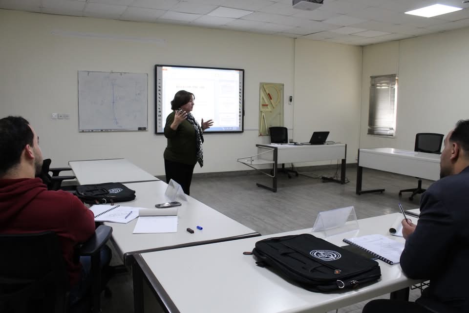 دورة مراقبة الاقتراب والمنطقة الإجرائية والرادارية